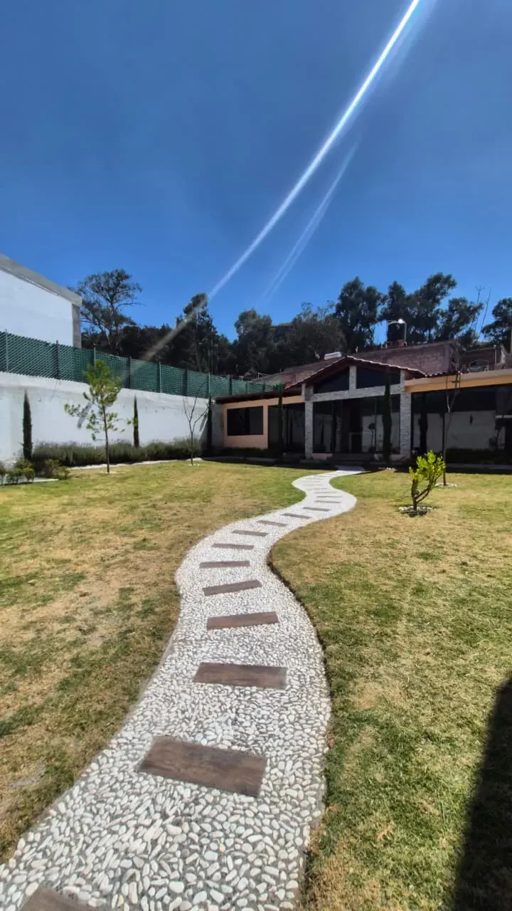Propiedad de un piso en VENTA con Amplio Terreno en Zinacantepec